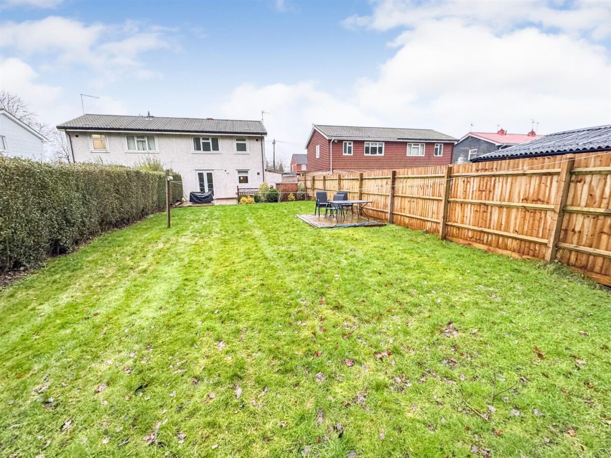 Studfall Avenue, Corby