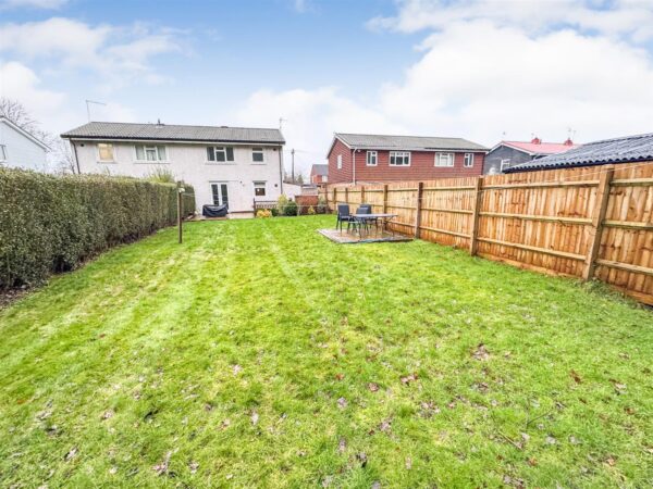 Studfall Avenue, Corby