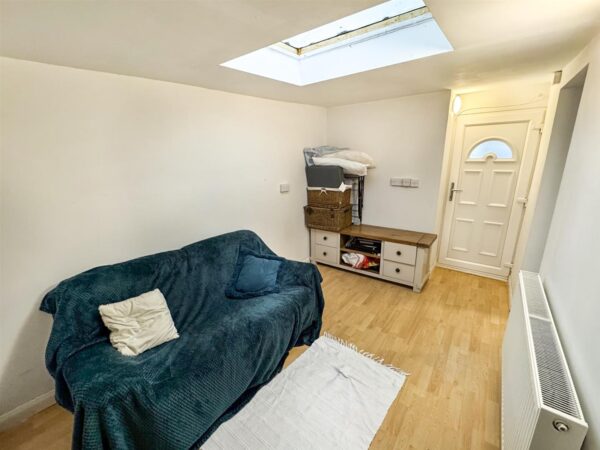 Welford Grove, Corby