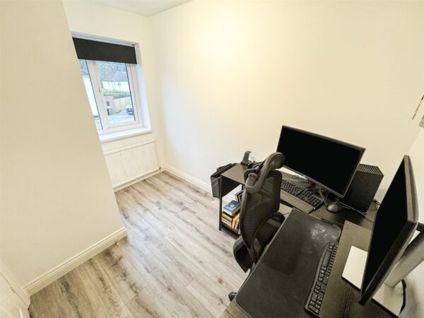 Welford Grove, Corby