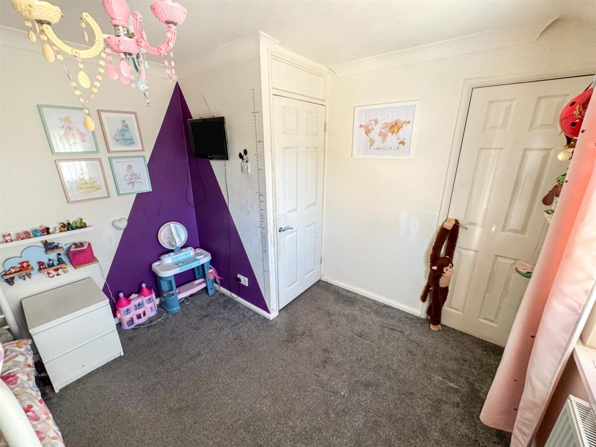 Glastonbury Road, Corby