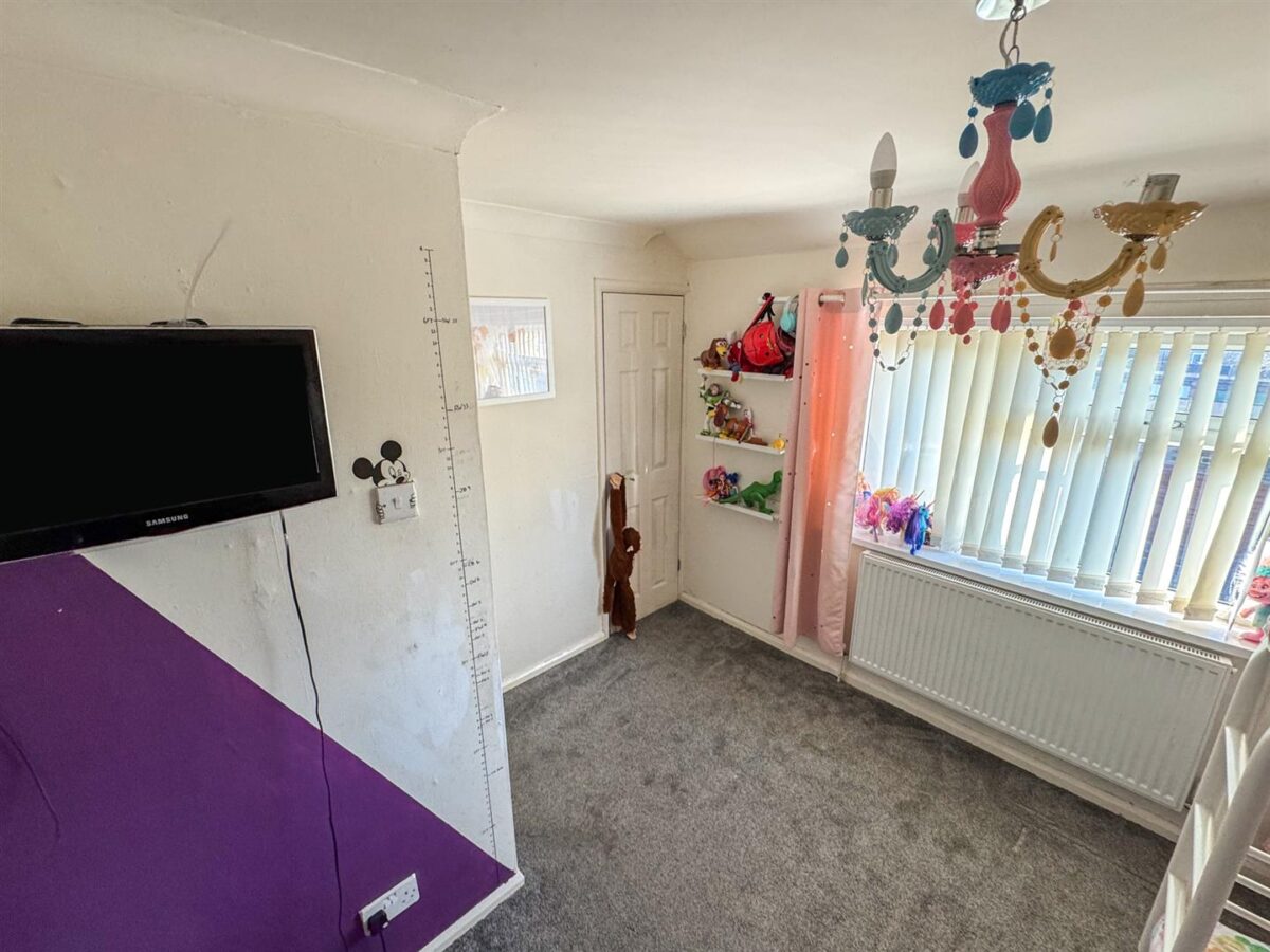 Glastonbury Road, Corby