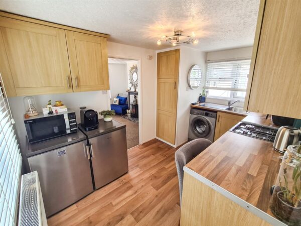 Oundle Road, Weldon, Corby