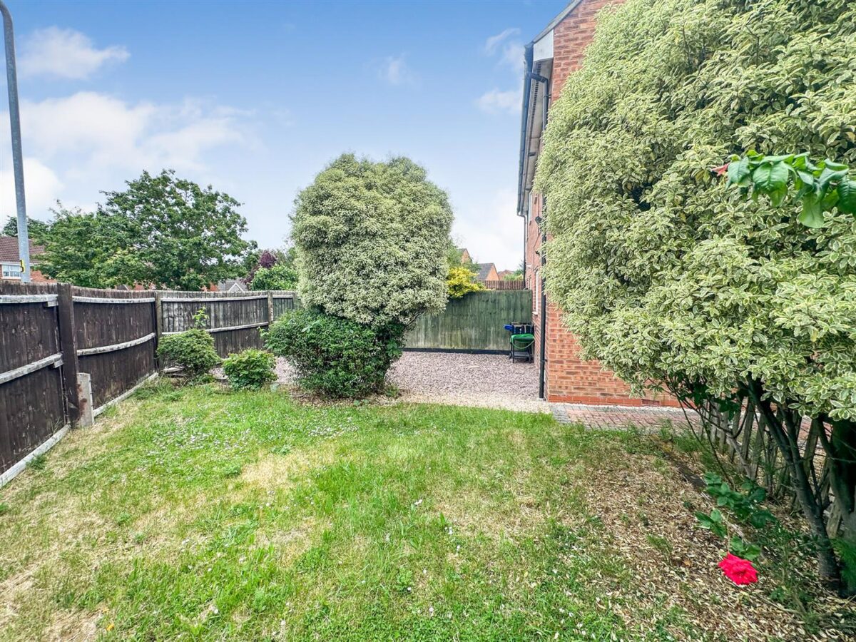 Barth Close, Great Oakley, Corby
