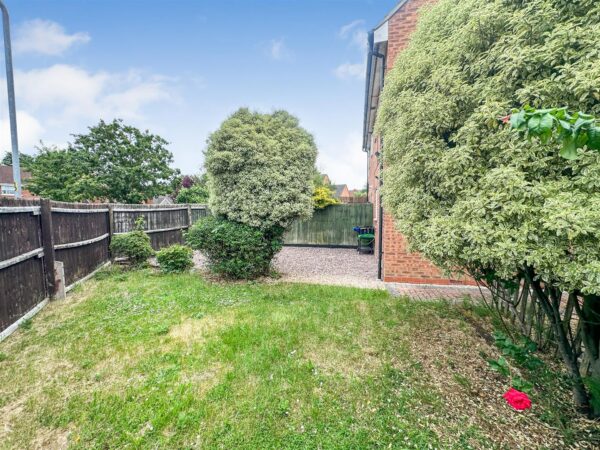 Barth Close, Great Oakley, Corby