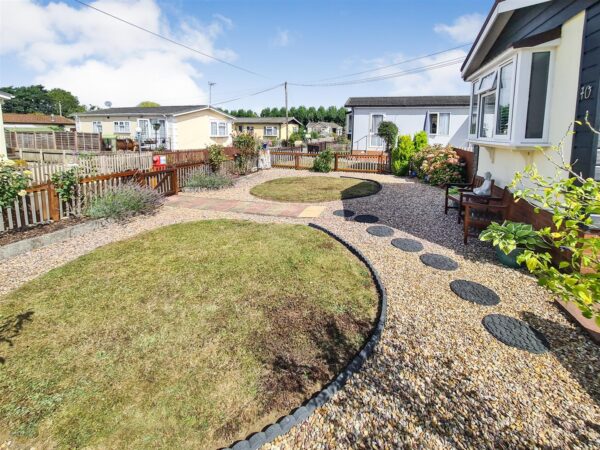 Oundle Road, Weldon, Corby