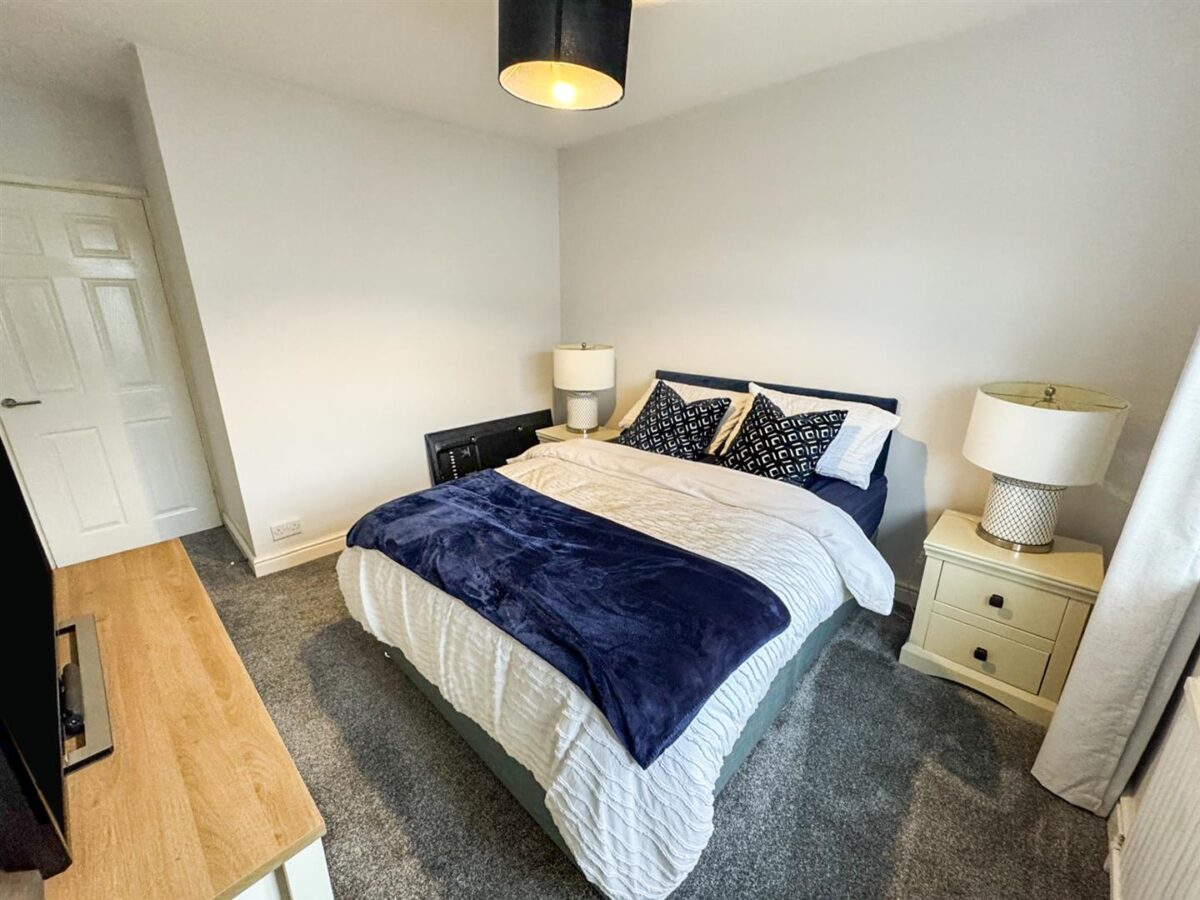 Welford Grove, Corby