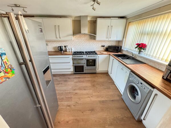 Glastonbury Road, Corby