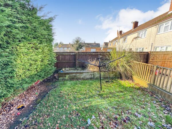 Farmstead Road, Corby