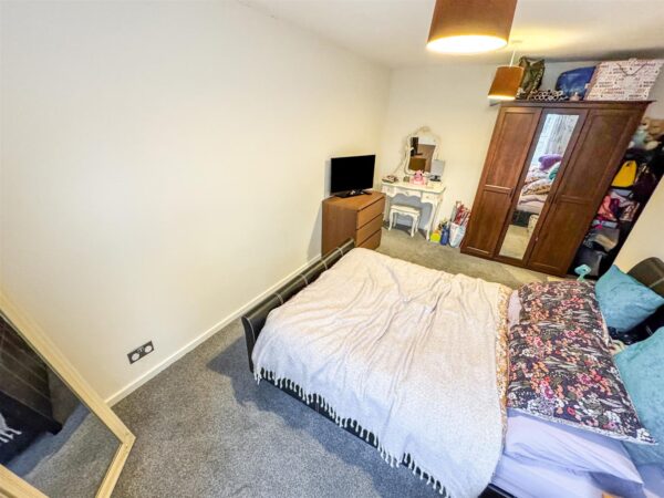 Lingfield Walk, Corby