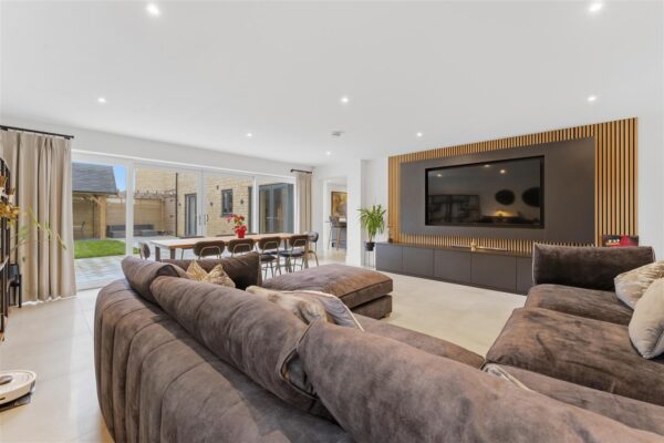 Singlehurst Close, Weldon, Corby