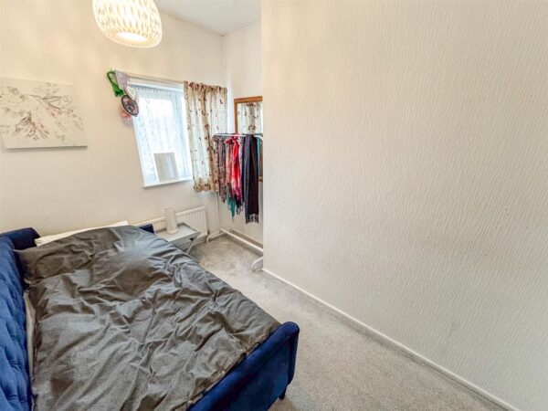 Croyde Avenue, Corby