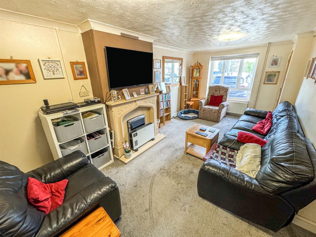 Willow Brook Road, Corby