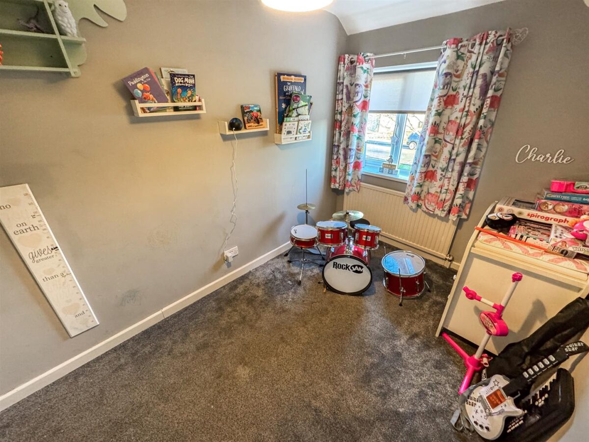 Glastonbury Road, Corby