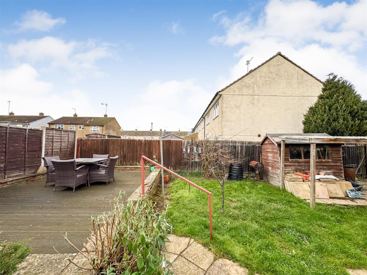 Croyde Avenue, Corby