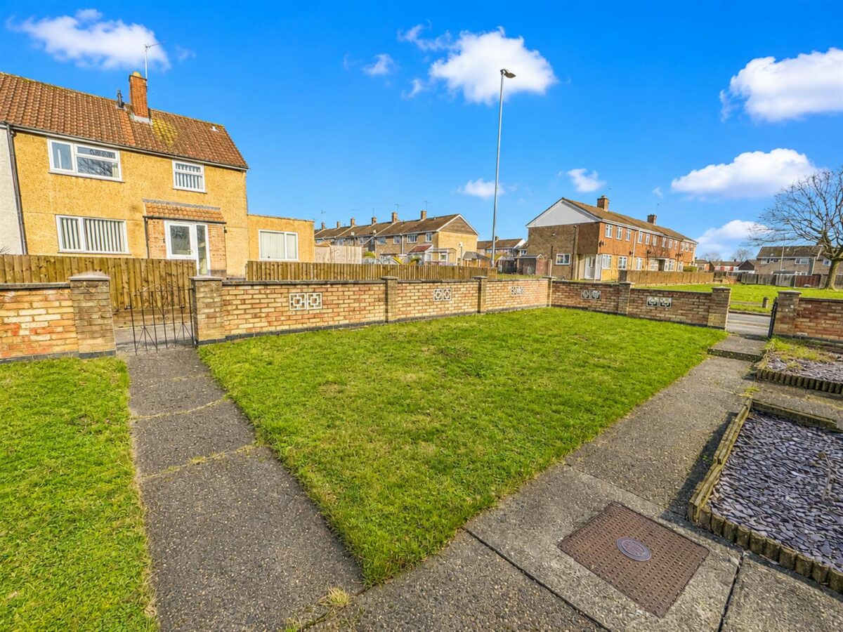 Farmstead Road, Corby