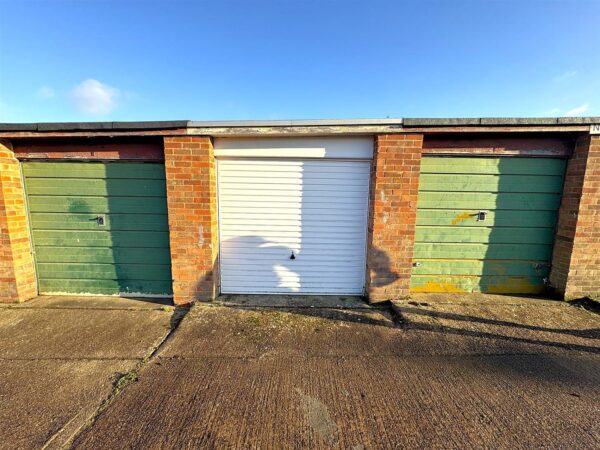 Glastonbury Road, Corby