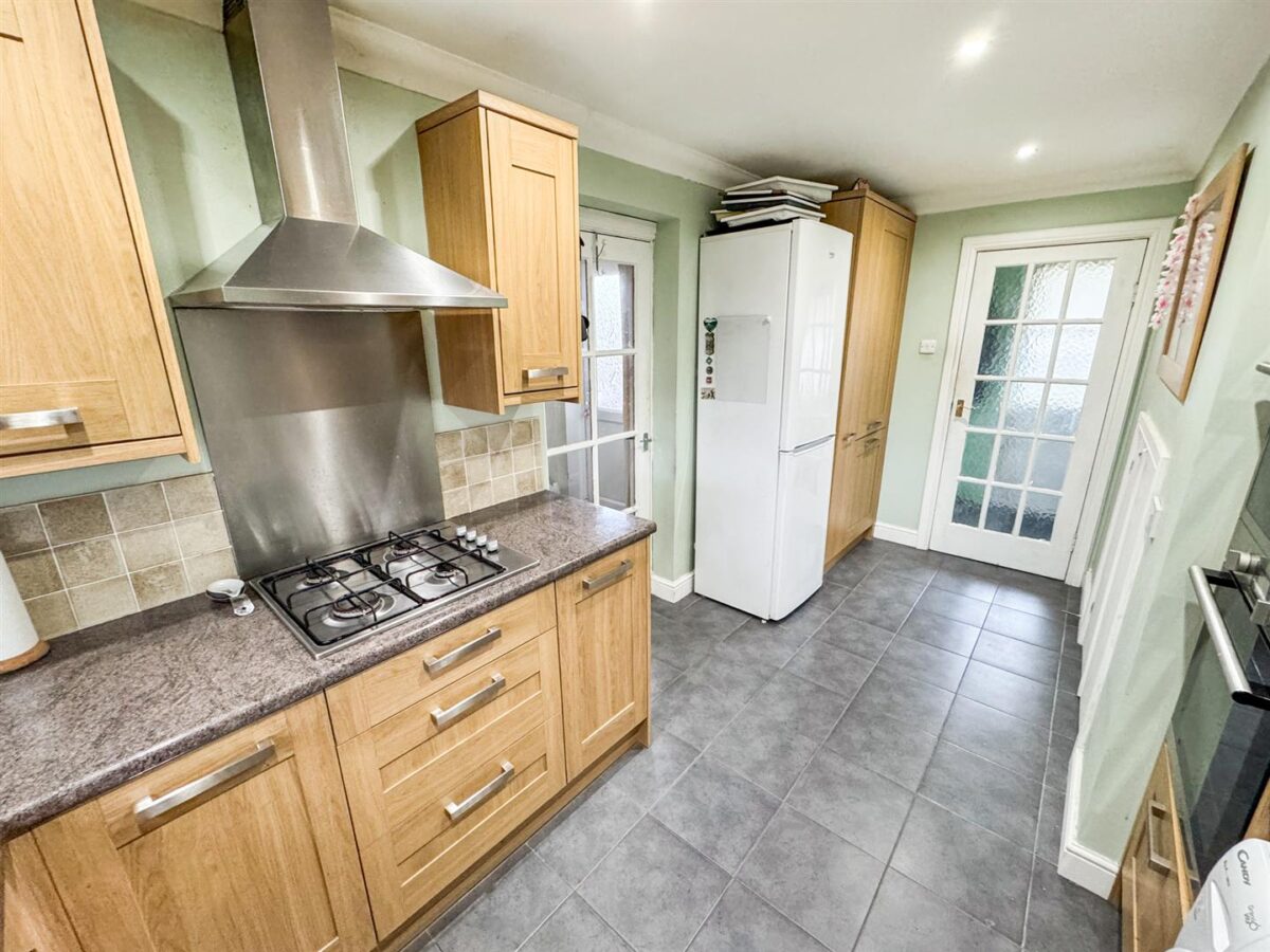 Croyde Avenue, Corby