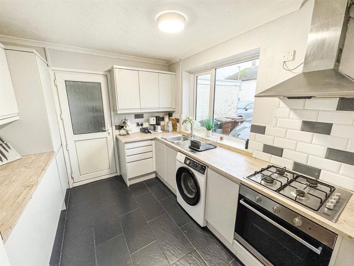 Welford Grove, Corby