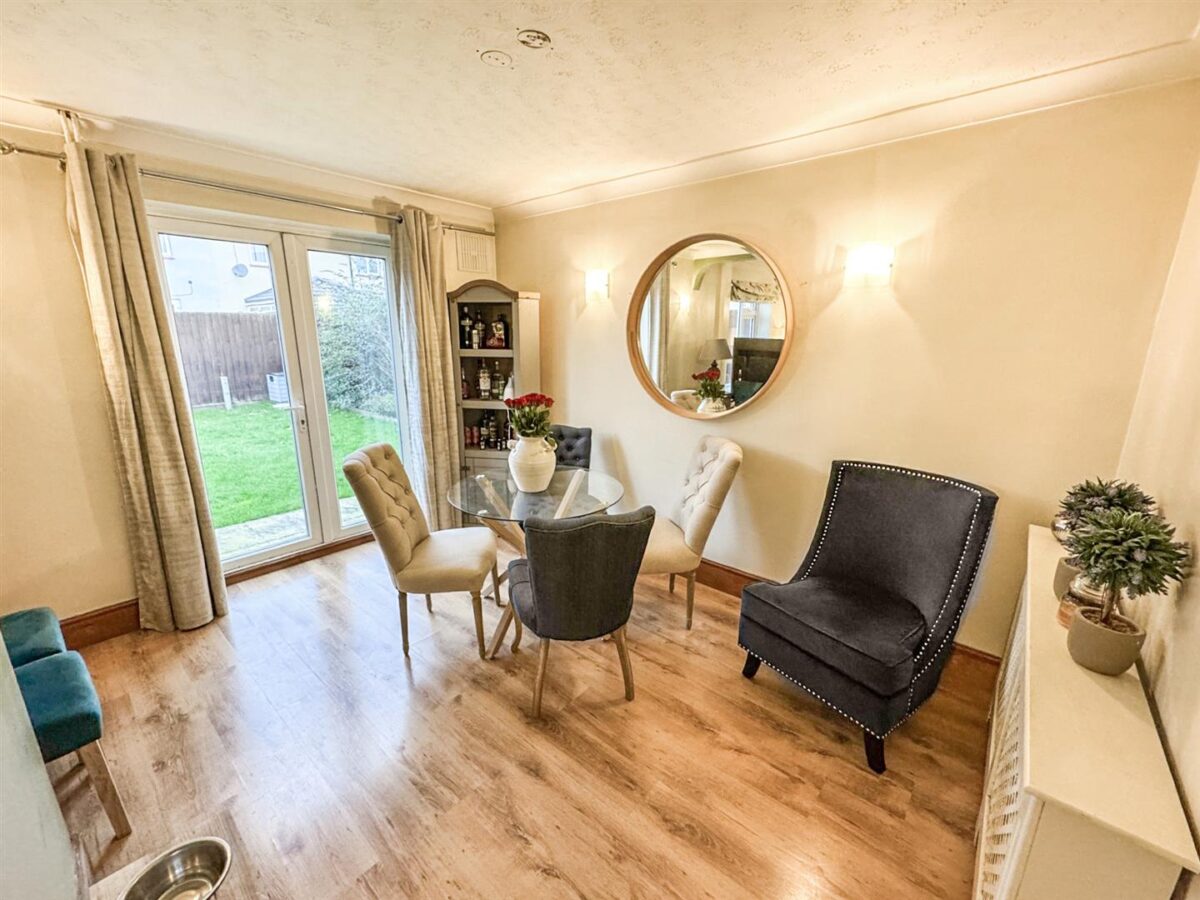 Welford Grove, Corby