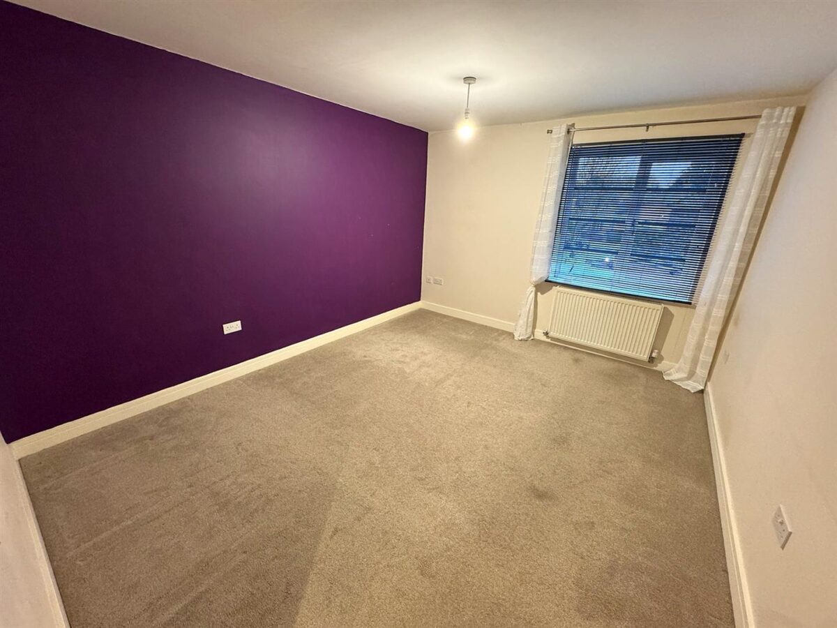 Studfall Avenue, Corby