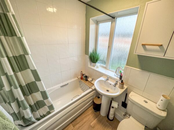 Ashley Avenue, Corby