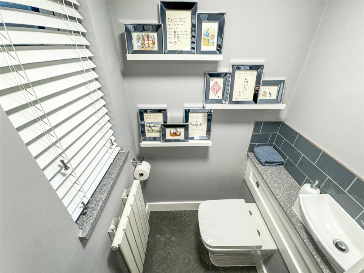 Studfall Avenue, Corby