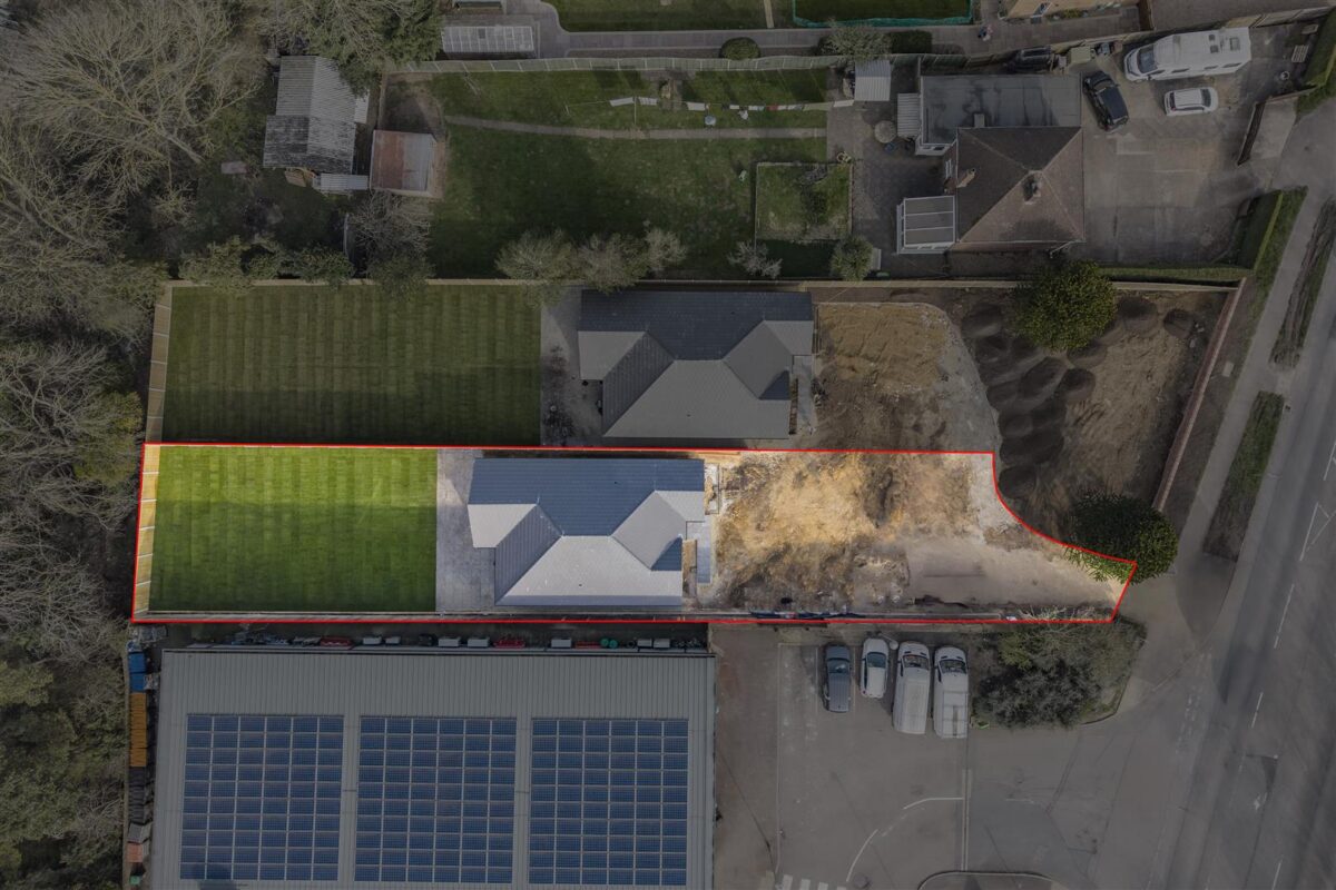 Corby Road, Weldon, Corby