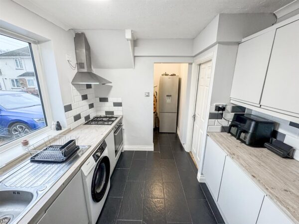 Welford Grove, Corby