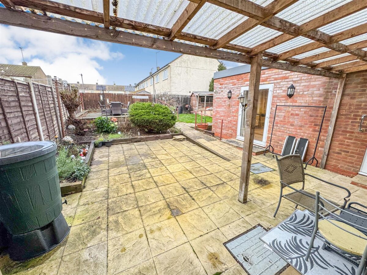 Croyde Avenue, Corby