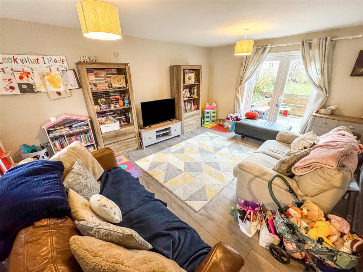 Lingfield Walk, Corby