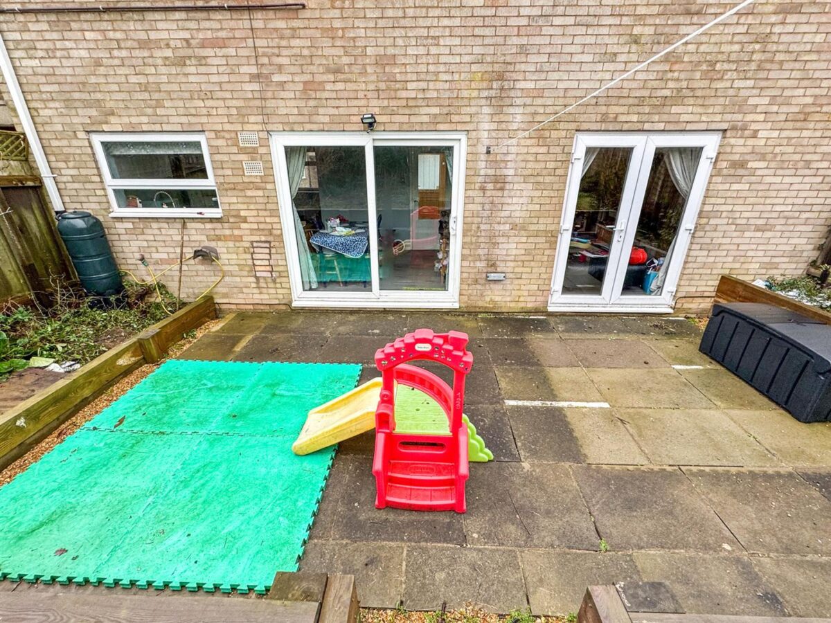 Lingfield Walk, Corby