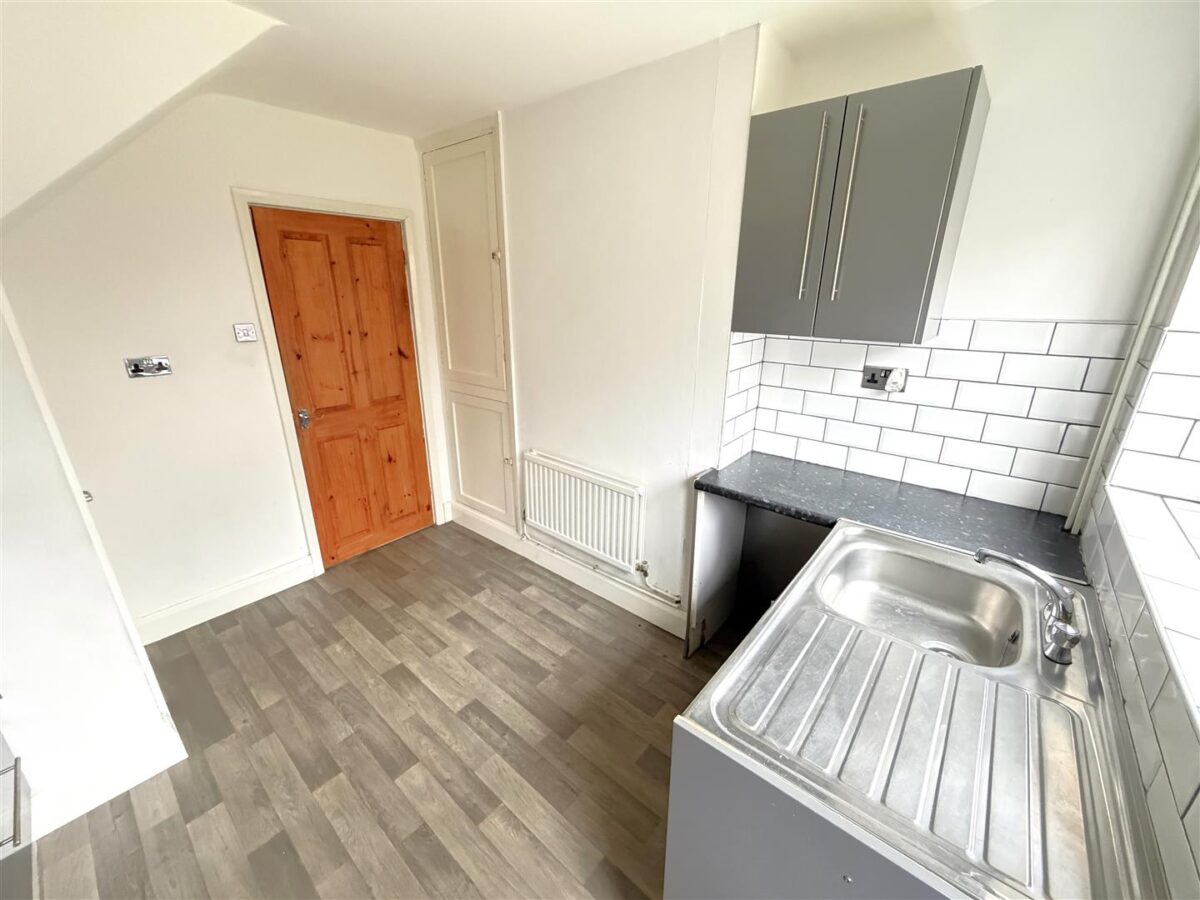 Faraday Grove, Corby