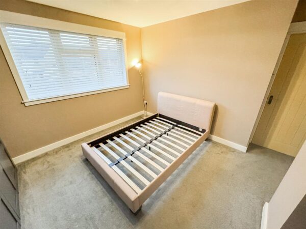 Studfall Avenue, Corby