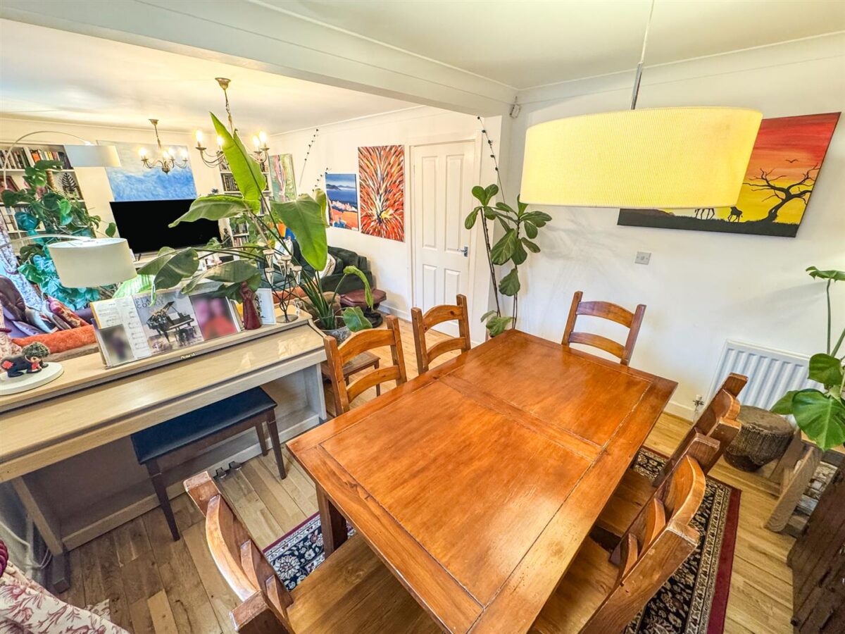 Melford Close, Corby