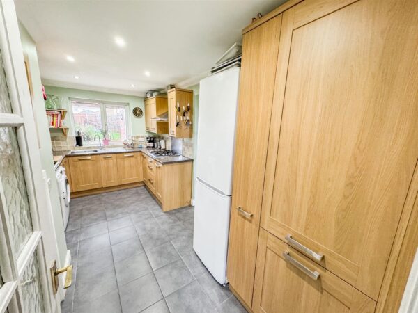 Croyde Avenue, Corby