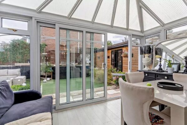 Capell Gardens, Corby