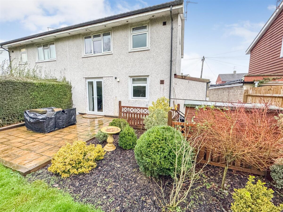 Studfall Avenue, Corby