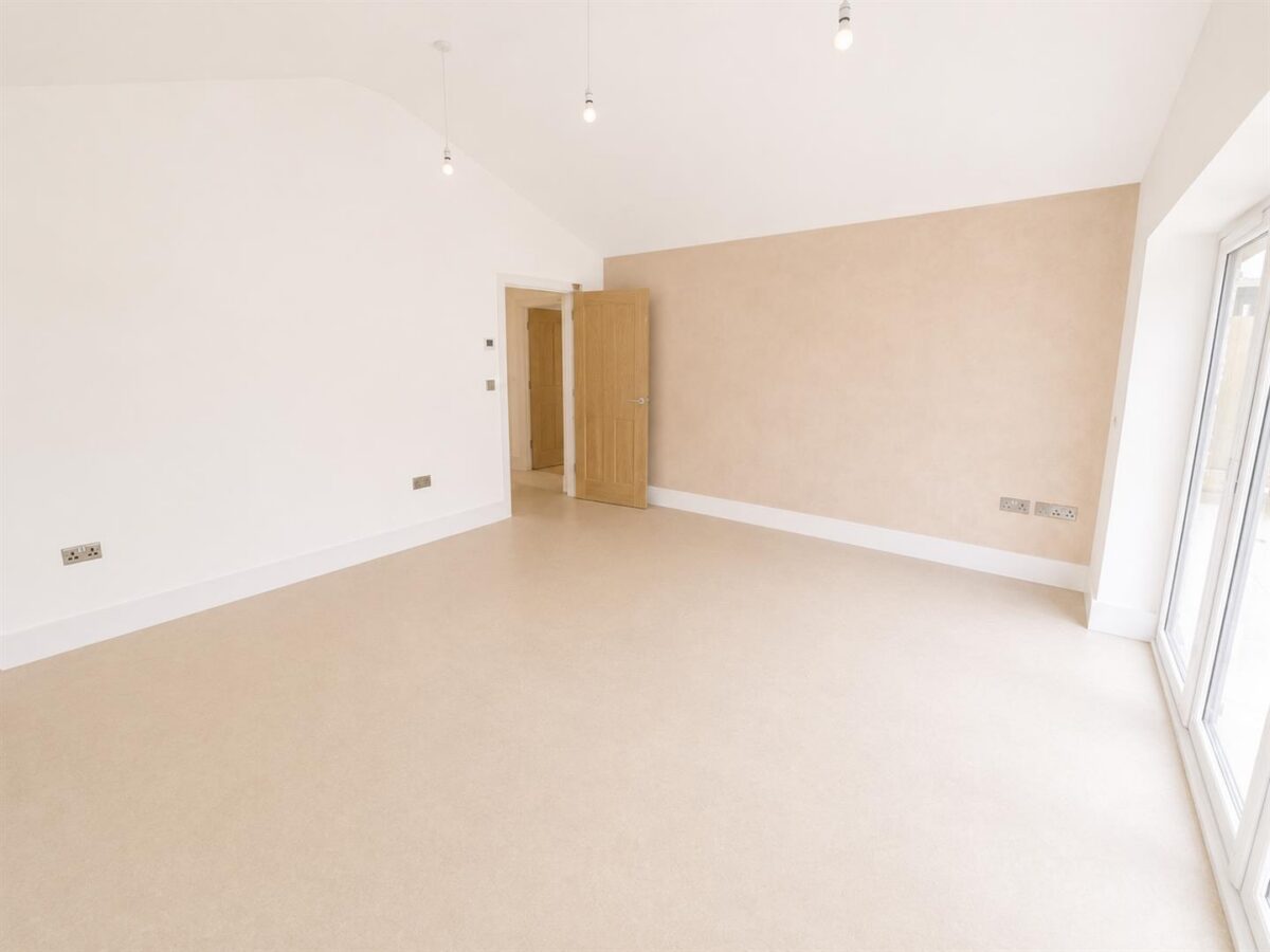 Corby Road, Weldon, Corby
