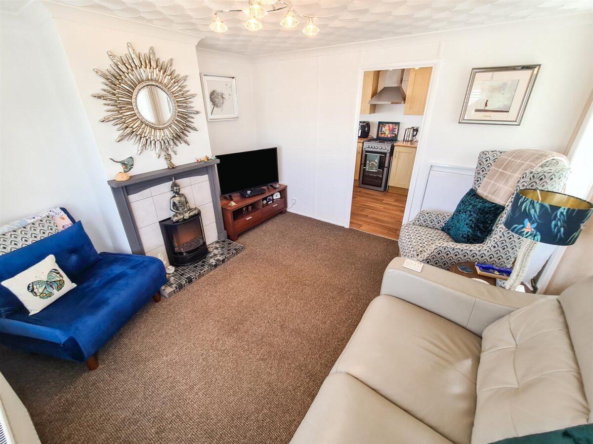 Oundle Road, Weldon, Corby