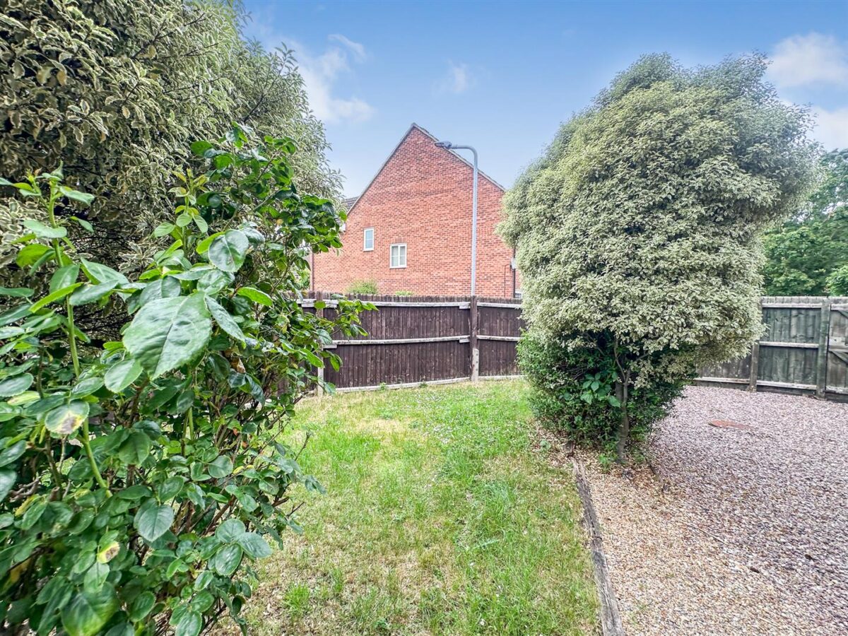 Barth Close, Great Oakley, Corby