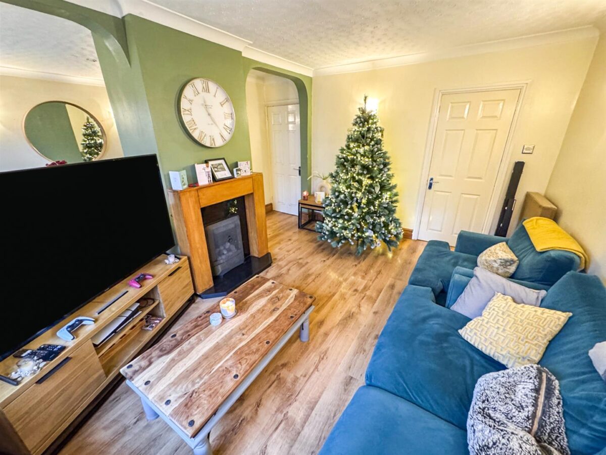 Welford Grove, Corby