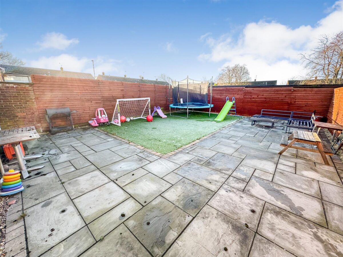 Glastonbury Road, Corby