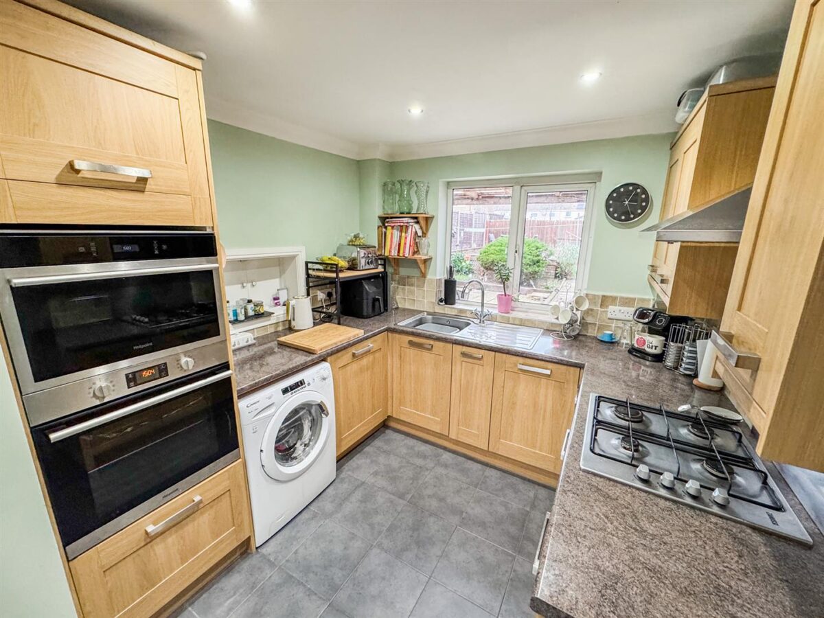 Croyde Avenue, Corby