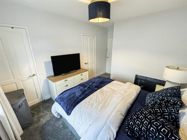 Welford Grove, Corby