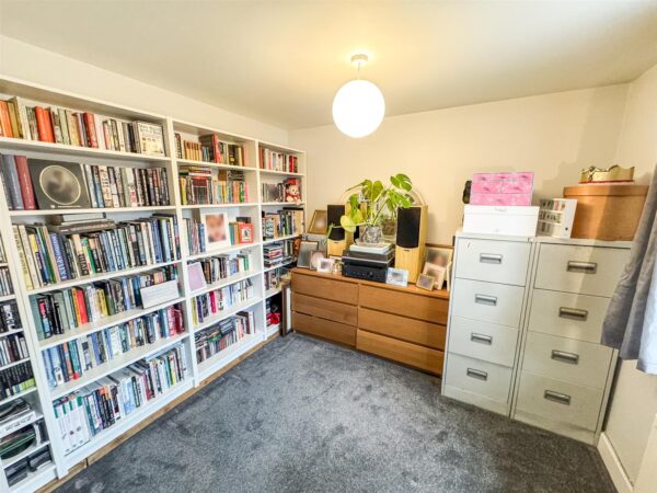 Melford Close, Corby