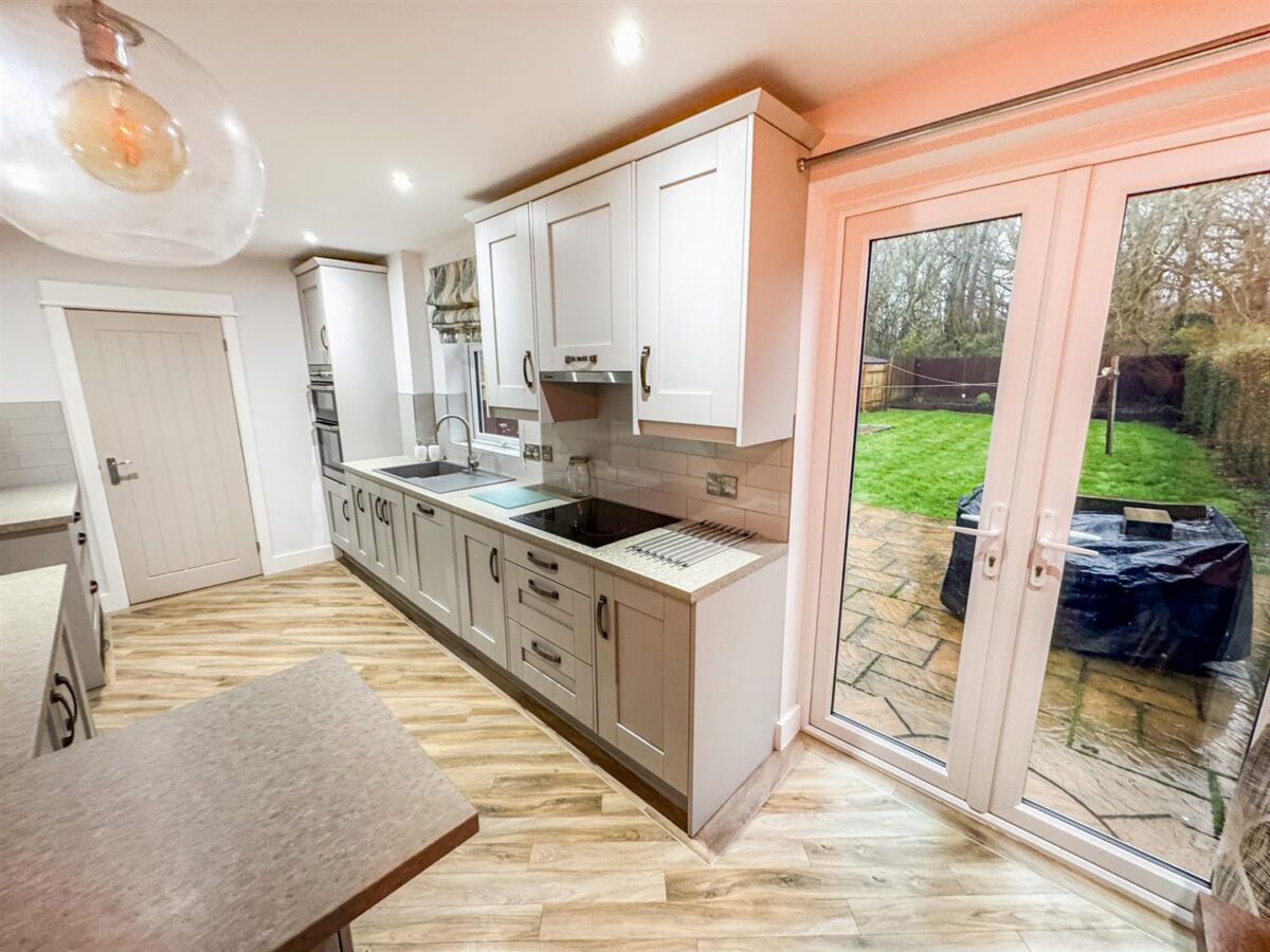 Studfall Avenue, Corby