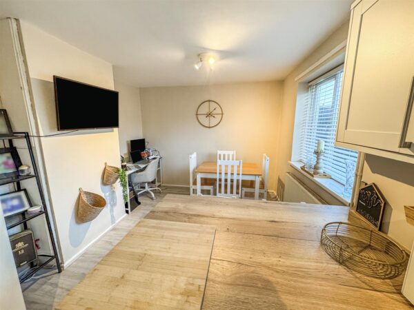 Ashley Avenue, Corby