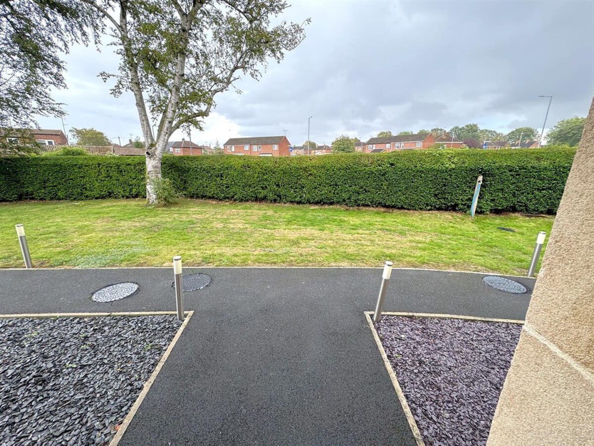 Studfall Avenue, Corby