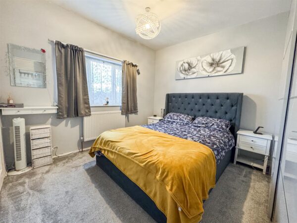 Croyde Avenue, Corby